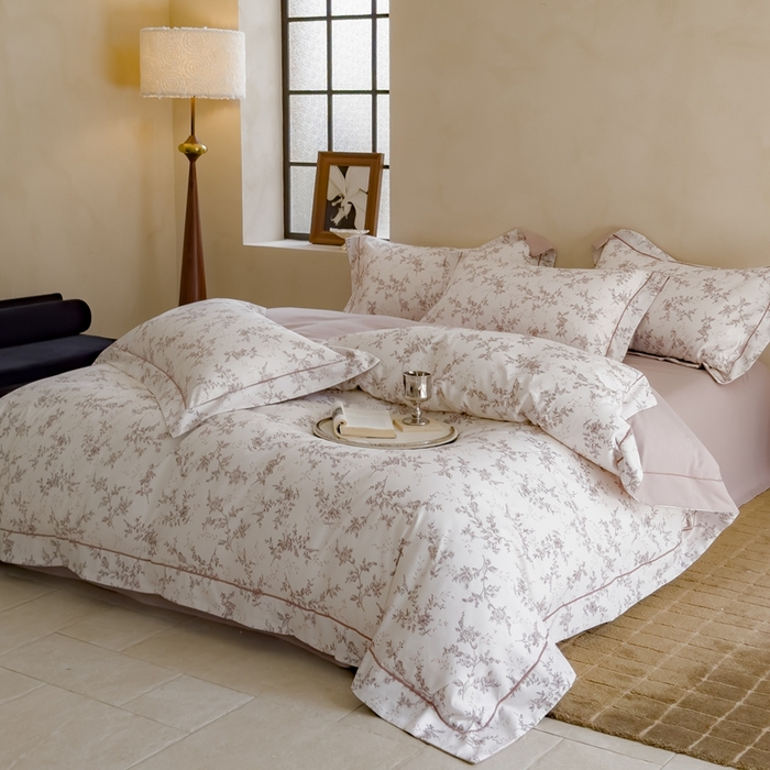 91家纺网 家纺一手货源 找家纺 丽卡家纺（原丽卡家纺） 2024新款A类德绒小清新数码印花四件套 雅香怡人