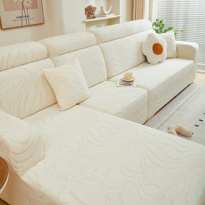 91家纺网 家纺一手货源 找家纺 丝绮鹿 2024新款曲意松紧款沙发套（贵妃图） 米白