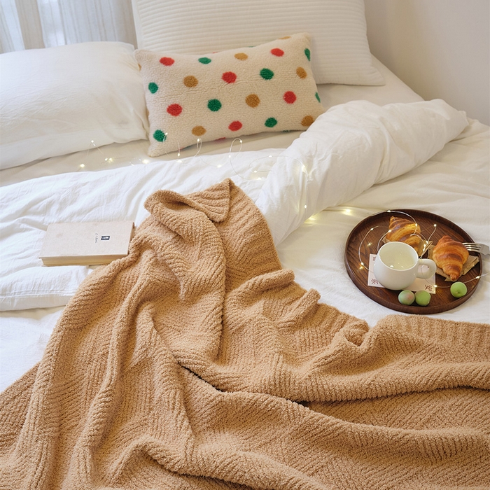 91家纺网 家纺一手货源 找家纺 2025新款半边绒多彩柔软纯色毯-塔娜 塔娜-淡黄