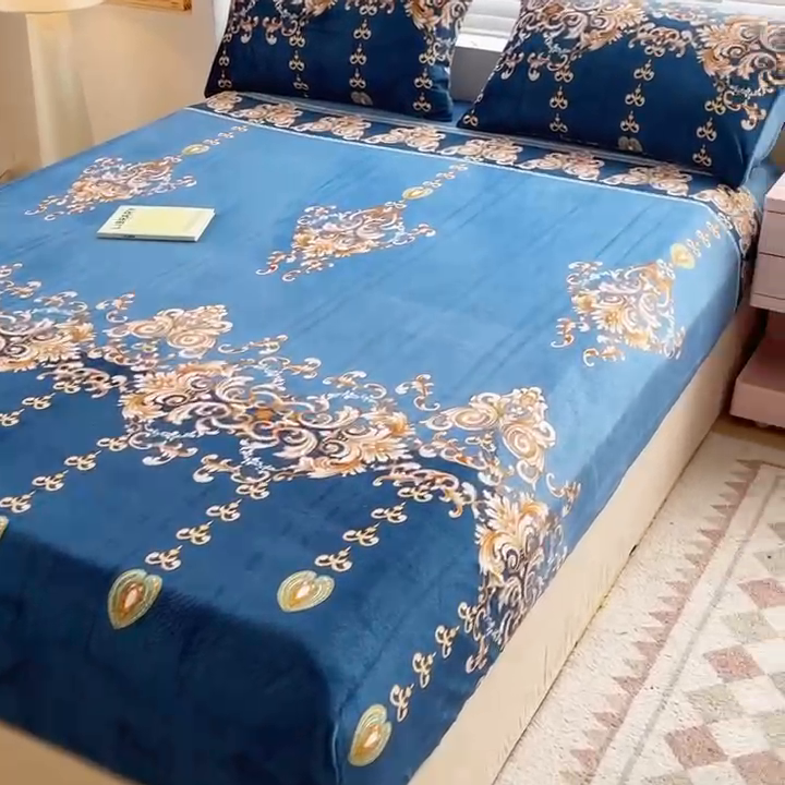 91家纺网 家纺一手货源 找家纺 芯元素 2024新款牛奶绒印花床笠 英伦风