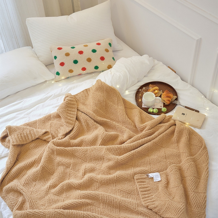 91家纺网 家纺一手货源 找家纺 2025新款半边绒多彩柔软纯色毯-塔娜 塔娜-淡黄