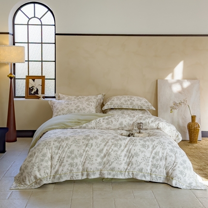 91家纺网 家纺一手货源 找家纺 丽卡家纺（原丽卡家纺） 2024新款A类德绒小清新数码印花四件套 花颜初夏