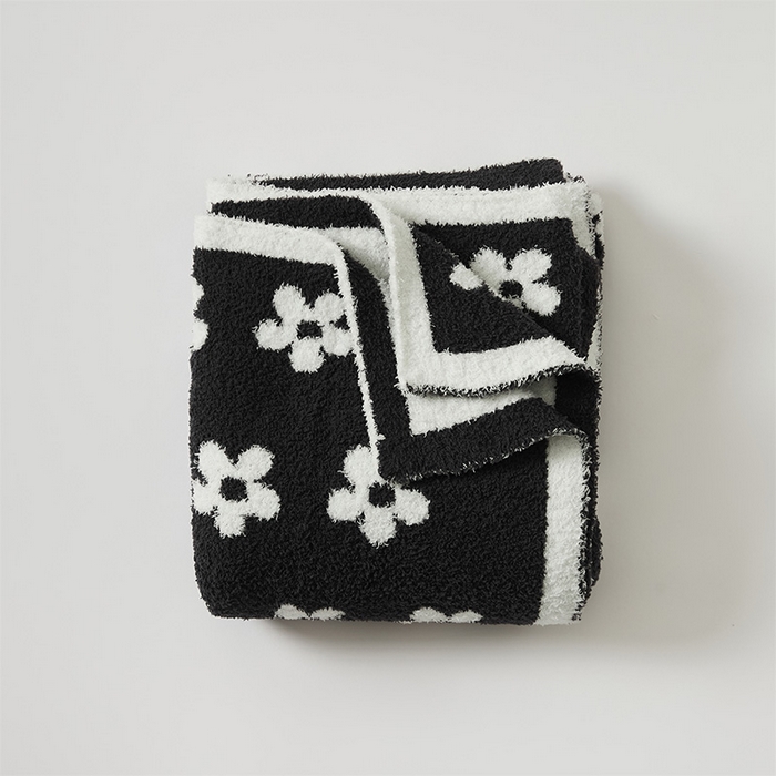 91家纺网 家纺一手货源 找家纺 2025新款半边绒清新甜美碎花多功能毯-普利朵 普利朵-碳灰色