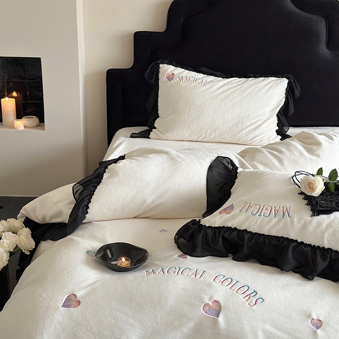 91家纺网 家纺一手货源 找家纺 MIU缪家居 2024新款加厚牛奶绒四件套-魔法之旅 魔法之旅-乳白