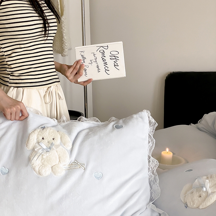 91家纺网 家纺一手货源 找家纺 MIU缪家居 2024新款加厚牛奶绒四件套-伽百利-风格一 伽百利-蓝色