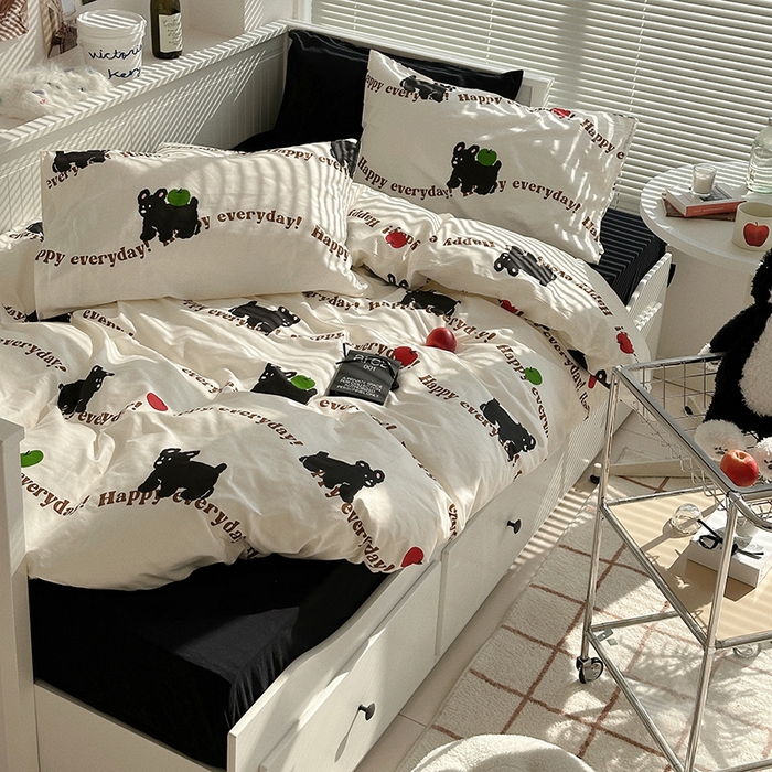 91家纺网 家纺一手货源 找家纺 尺素 2025年春夏新款全棉卡通四件套纯棉双人被套纯色床单床笠三件套儿童床上用品 纯爱小狗 黑