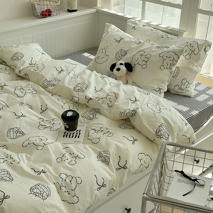 91家纺网 家纺一手货源 找家纺 尺素 2024新款全棉印花a类卡通儿童四件套纯棉花卉双人被套学生宿舍三件套 呆萌小狗