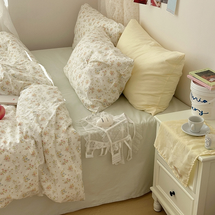 91家纺网 家纺一手货源 找家纺 尺素 2024新款韩国纯棉ins风小碎花四件套花卉田园被套纯色加大床单1.8床笠混搭风纯色印花枕套 春野（冰沙绿）