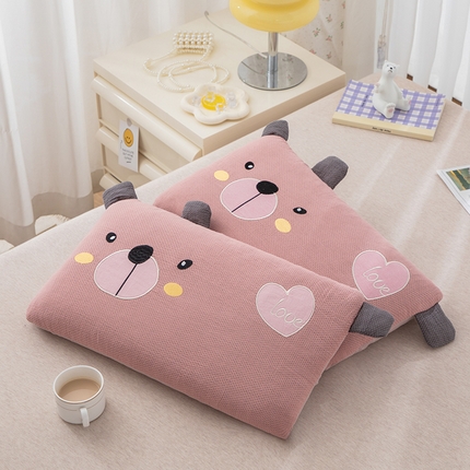 91家纺网 家纺一手货源 找家纺 织布人 2024新款荞麦枕儿童学生卡通全棉双层纱萌萌熊枕套+荞麦枕芯 双层纱萌萌熊荞麦枕-粉色