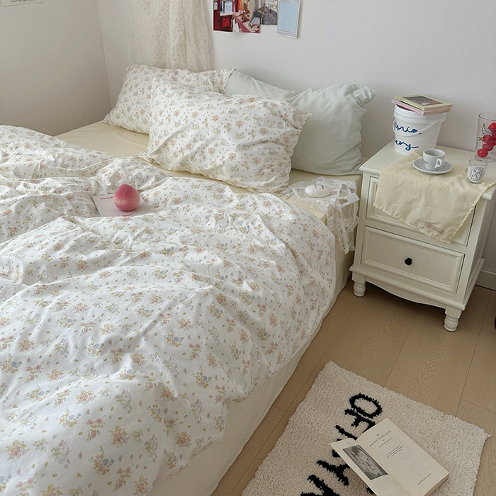 91家纺网 家纺一手货源 找家纺 尺素 2024新款韩国纯棉ins风小碎花四件套花卉田园被套纯色加大床单1.8床笠混搭风纯色印花枕套 春野（奶黄）
