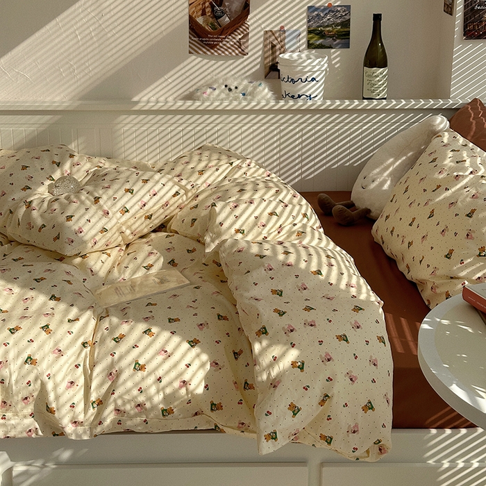 91家纺网 家纺一手货源 找家纺 尺素 2025年春夏新款全棉卡通四件套纯棉双人被套纯色床单床笠三件套儿童床上用品 樱桃小熊 深棕