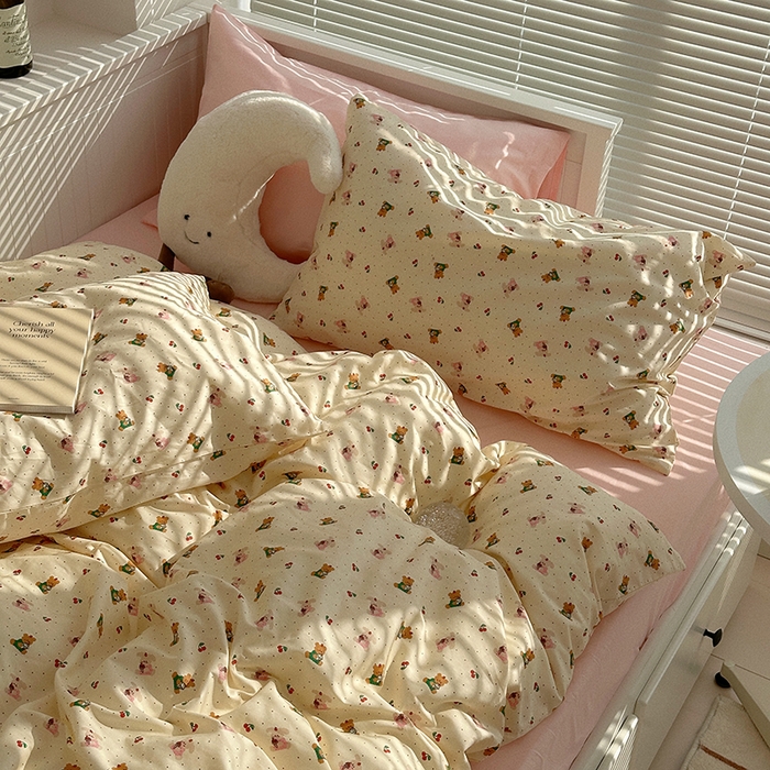 91家纺网 家纺一手货源 找家纺 尺素 2025年春夏新款全棉卡通四件套纯棉双人被套纯色床单床笠三件套儿童床上用品 樱桃小熊 裸粉