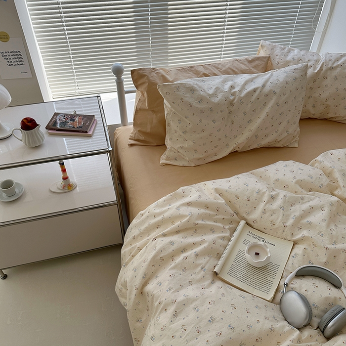 91家纺网 家纺一手货源 找家纺 尺素 2024新款韩国ins风全棉印花四件套田园花卉双人碎花被套学生宿舍1.2三件套纯色加大床单1.8床笠 露华浓（浅驼）