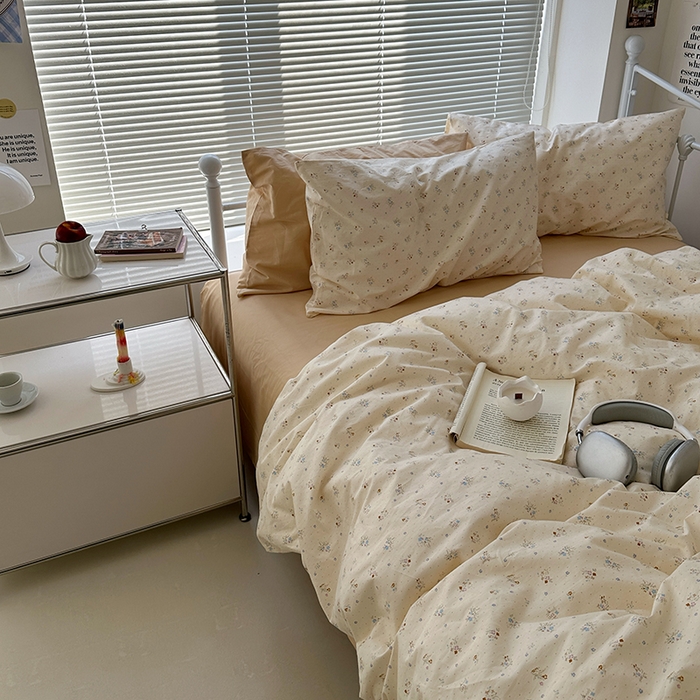 91家纺网 家纺一手货源 找家纺 尺素 2024新款韩国ins风全棉印花四件套田园花卉双人碎花被套学生宿舍1.2三件套纯色加大床单1.8床笠 露华浓（浅驼）