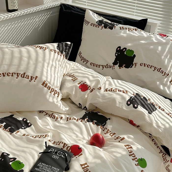 91家纺网 家纺一手货源 找家纺 尺素 2025年春夏新款全棉卡通四件套纯棉双人被套纯色床单床笠三件套儿童床上用品 纯爱小狗 黑