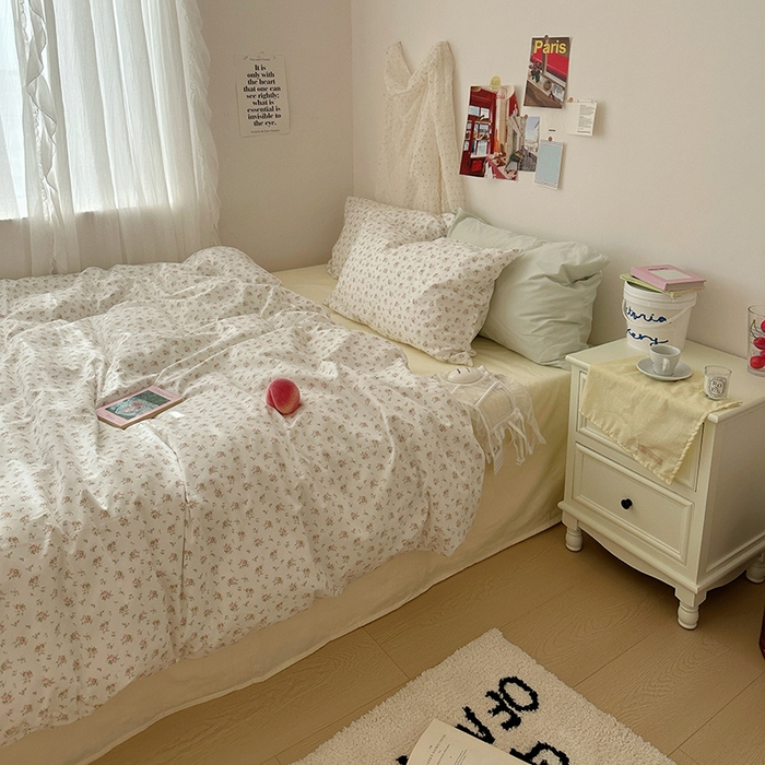 91家纺网 家纺一手货源 找家纺 尺素 2024新款韩国纯棉ins风小碎花四件套花卉田园被套纯色加大床单1.8床笠混搭风纯色印花枕套 花迹（奶黄）