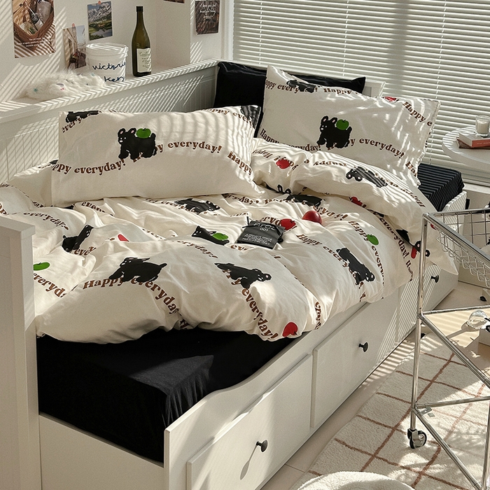 91家纺网 家纺一手货源 找家纺 尺素 2025年春夏新款全棉卡通四件套纯棉双人被套纯色床单床笠三件套儿童床上用品 纯爱小狗 黑