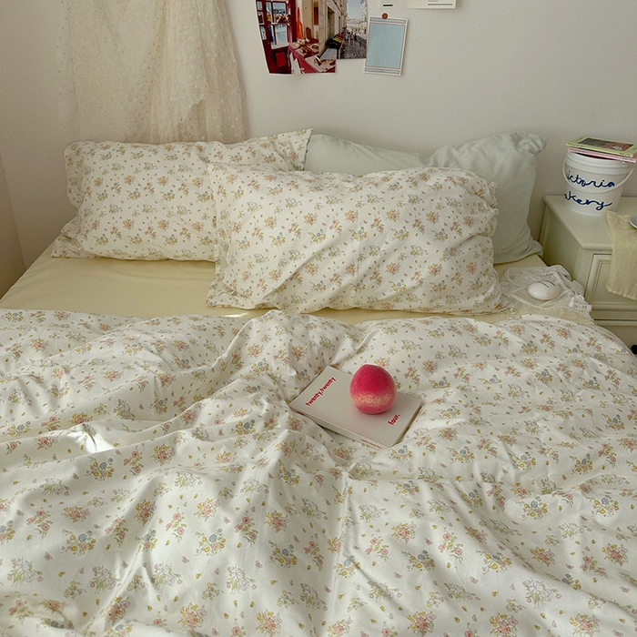 91家纺网 家纺一手货源 找家纺 尺素 2024新款韩国纯棉ins风小碎花四件套花卉田园被套纯色加大床单1.8床笠混搭风纯色印花枕套 春野（奶黄）