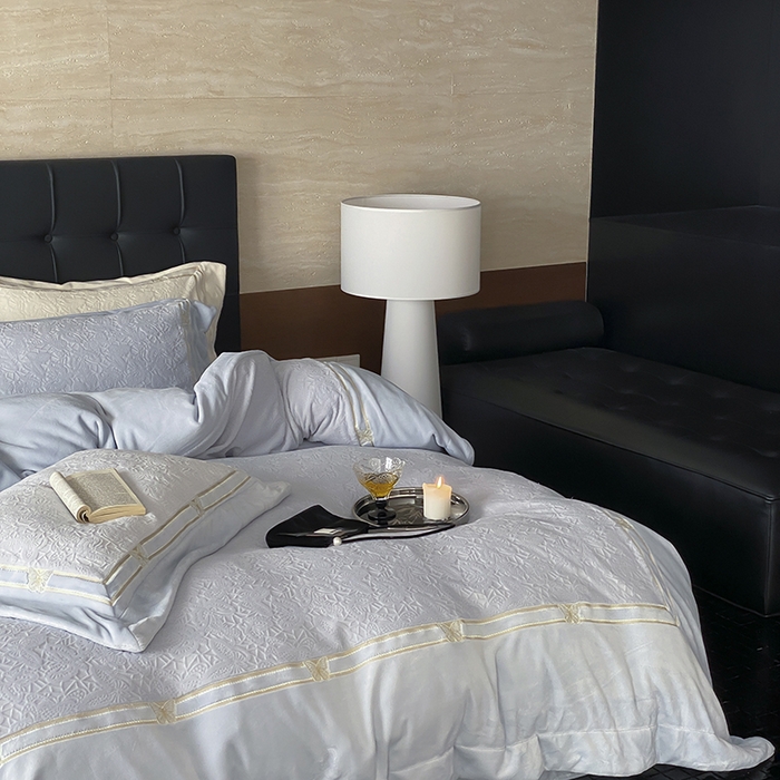 91家纺网 家纺一手货源 找家纺 MIU缪家居 2024新款雕花牛奶绒四件套-自由之蝶 自由之蝶-蓝