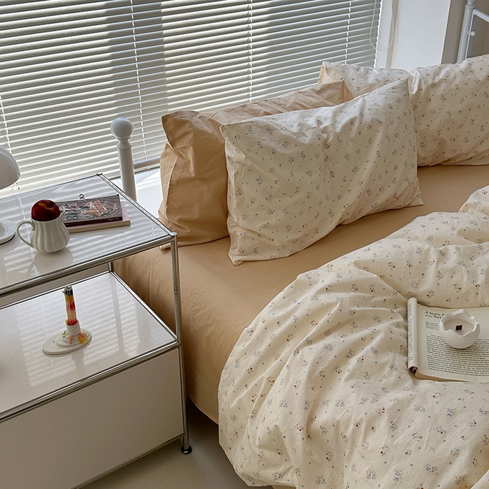 91家纺网 家纺一手货源 找家纺 尺素 2024新款韩国ins风全棉印花四件套田园花卉双人碎花被套学生宿舍1.2三件套纯色加大床单1.8床笠 露华浓（浅驼）