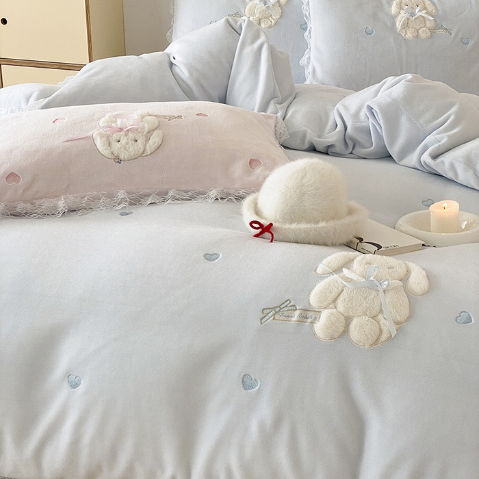 91家纺网 家纺一手货源 找家纺 （总）MIU缪家居 2024新款加厚牛奶绒四件套-伽百利-风格二