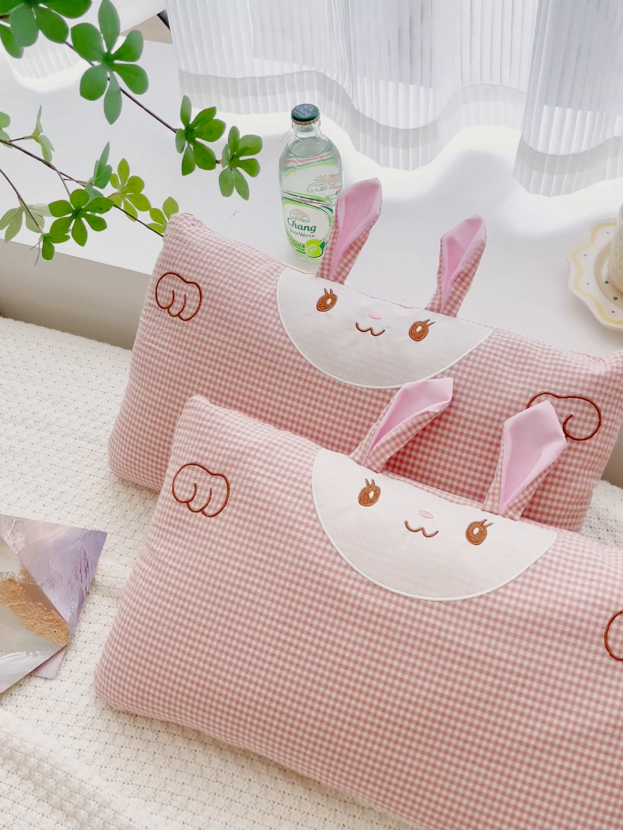 91家纺网 家纺一手货源 找家纺 织布人 2025新款荞麦枕卡通全棉水洗棉小兔子儿童枕学生枕家用荞麦枕头 全棉小兔荞麦枕-粉格