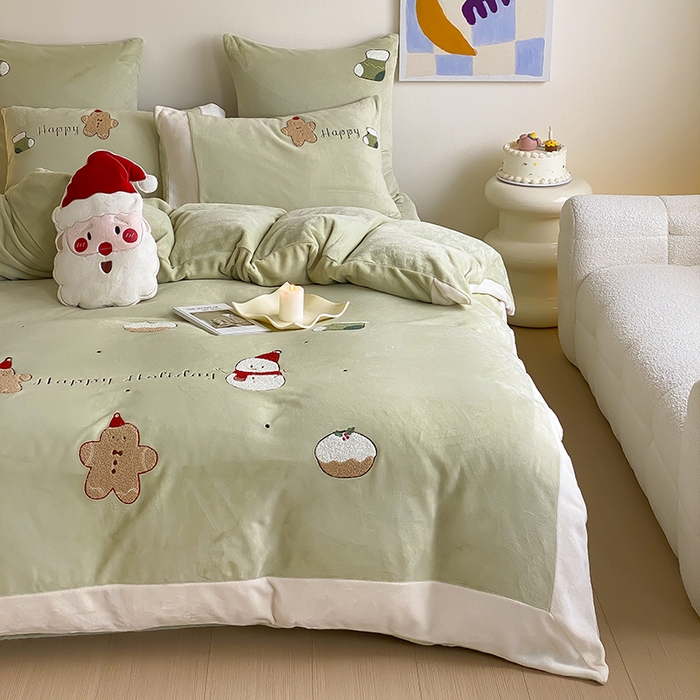 91家纺网 家纺一手货源 找家纺 MIU缪家居 2024新款加厚保暖牛奶绒四件套-圣诞礼物 圣诞礼物 果绿