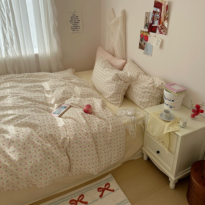 91家纺网 家纺一手货源 找家纺 韩国纯棉ins风小碎花田园风四件套花卉活性印花小清新被套纯色加大床单1.8床笠混搭风纯色印花枕套 一朵春光（奶黄）