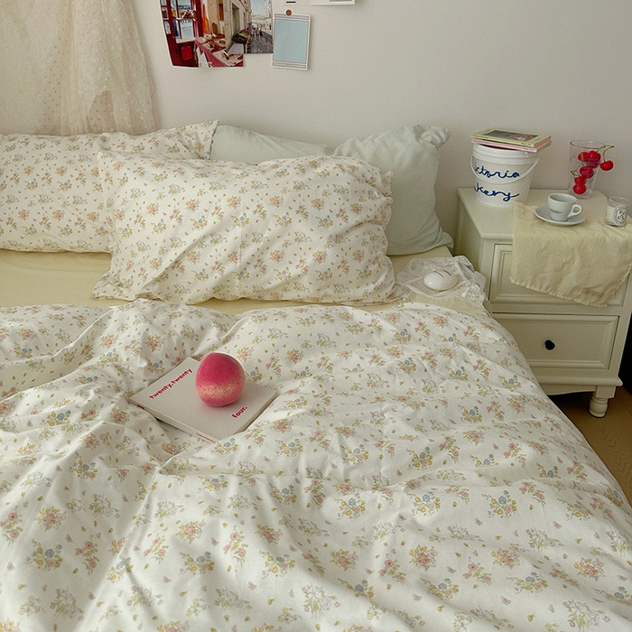 91家纺网 家纺一手货源 找家纺 尺素 2024新款韩国纯棉ins风小碎花四件套花卉田园被套纯色加大床单1.8床笠混搭风纯色印花枕套 春野（奶黄）