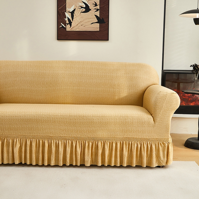 91家纺网 家纺一手货源 找家纺 共鸣沙发套 2024新款牛奶丝系列沙发套（裙摆款） 简约米黄