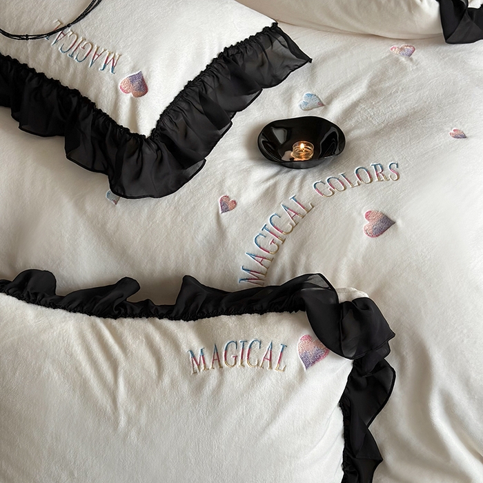 91家纺网 家纺一手货源 找家纺 MIU缪家居 2024新款加厚牛奶绒四件套-魔法之旅 魔法之旅-乳白