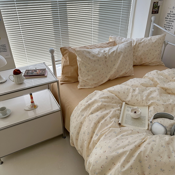 91家纺网 家纺一手货源 找家纺 尺素 2024新款韩国ins风全棉印花四件套田园花卉双人碎花被套学生宿舍1.2三件套纯色加大床单1.8床笠 露华浓（浅驼）