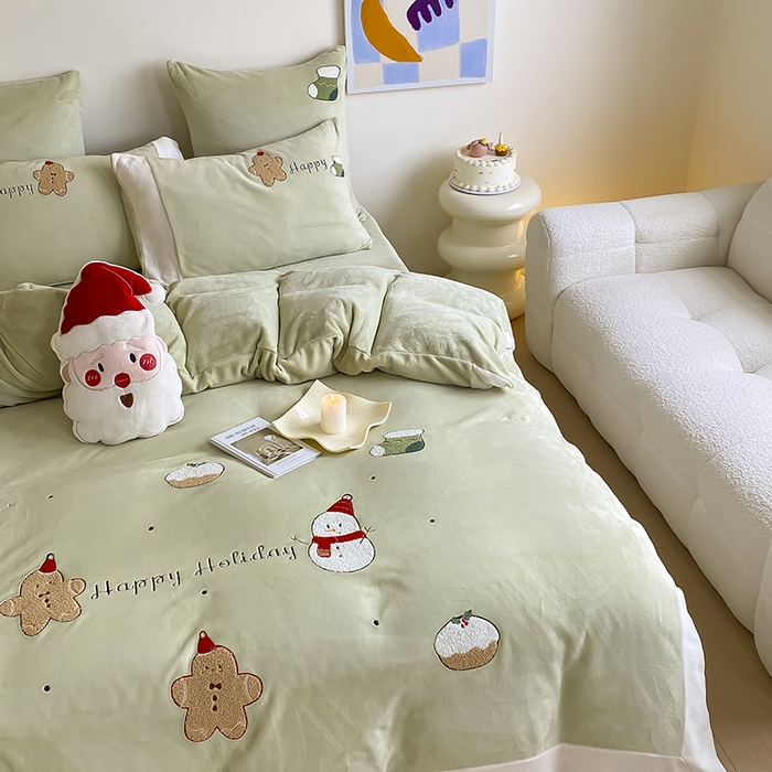 91家纺网 家纺一手货源 找家纺 MIU缪家居 2024新款加厚保暖牛奶绒四件套-圣诞礼物 圣诞礼物 果绿