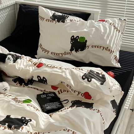 91家纺网 家纺一手货源 找家纺 尺素 2025年春夏新款全棉卡通四件套纯棉双人被套纯色床单床笠三件套儿童床上用品 纯爱小狗 黑