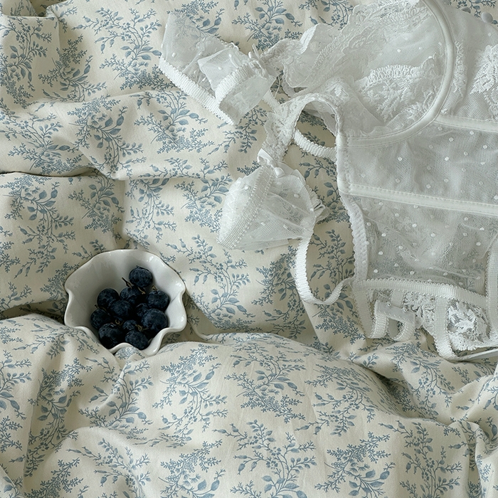 91家纺网 家纺一手货源 找家纺 尺素 2024韩国ins风少女粉被套纯棉卡通四件套小清新蝴蝶结被套240*250床单学生宿舍三件套 散文诗（藏青）