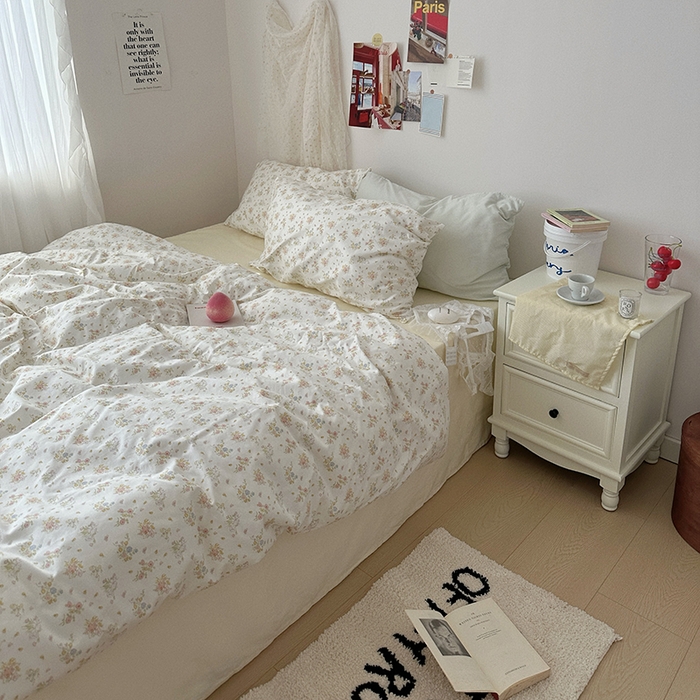 91家纺网 家纺一手货源 找家纺 尺素 2024新款韩国纯棉ins风小碎花四件套花卉田园被套纯色加大床单1.8床笠混搭风纯色印花枕套 春野（奶黄）
