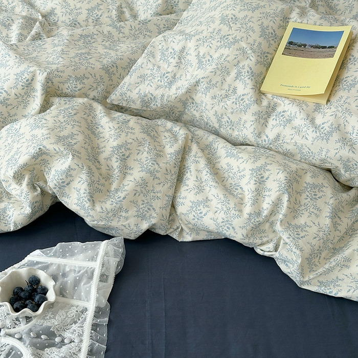 91家纺网 家纺一手货源 找家纺 尺素 2024韩国ins风少女粉被套纯棉卡通四件套小清新蝴蝶结被套240*250床单学生宿舍三件套 散文诗（藏青）