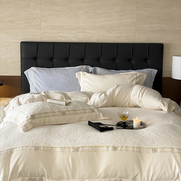 91家纺网 家纺一手货源 找家纺 MIU缪家居 2024新款雕花牛奶绒四件套-自由之蝶 自由之蝶-奶白