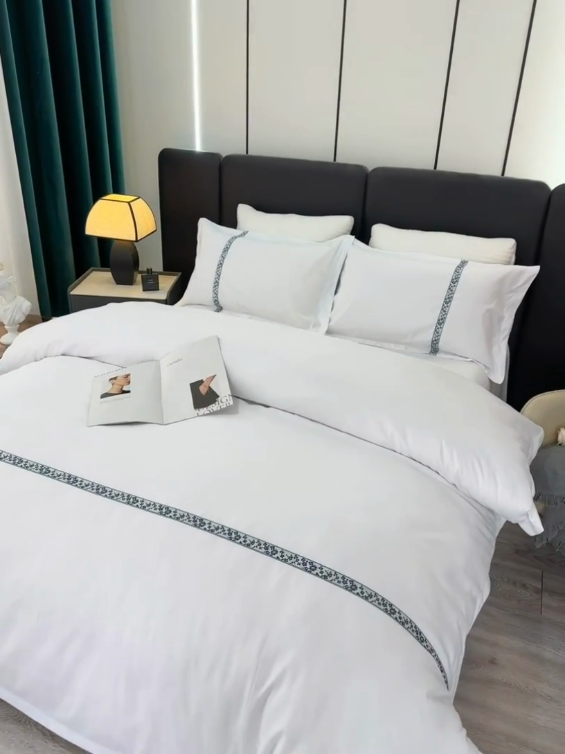 91家纺网 家纺一手货源 找家纺 中乾酒店布草工厂店 2024新款加厚磨毛120克涤纶面料酒店舒适四件套 青花瓷