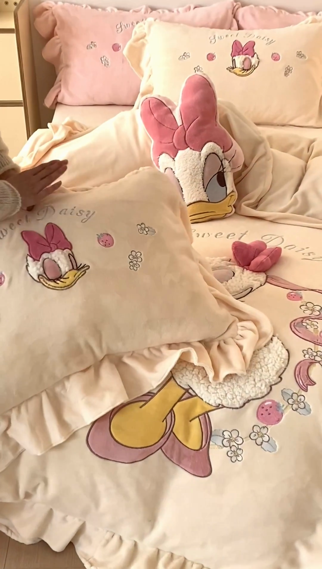 91家纺网 家纺一手货源 找家纺 MIU缪家居 2024新款加厚保暖牛奶绒四件套-黛西 黛西 奶黄