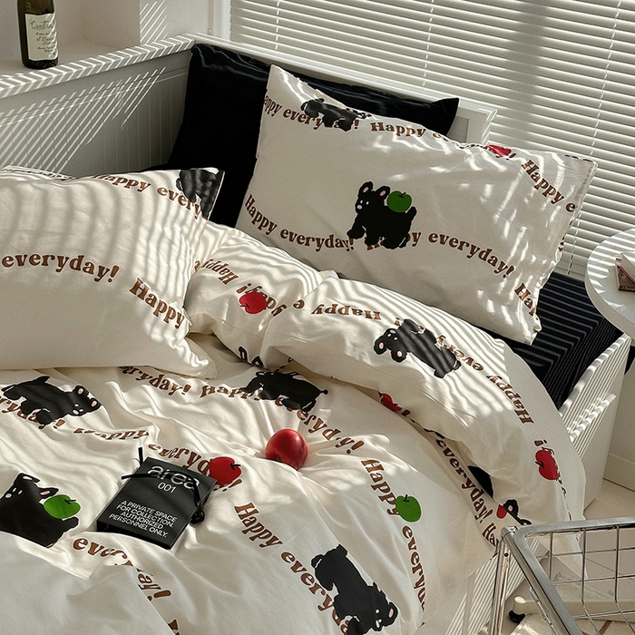 91家纺网 家纺一手货源 找家纺 尺素 2025年春夏新款全棉卡通四件套纯棉双人被套纯色床单床笠三件套儿童床上用品 纯爱小狗 黑