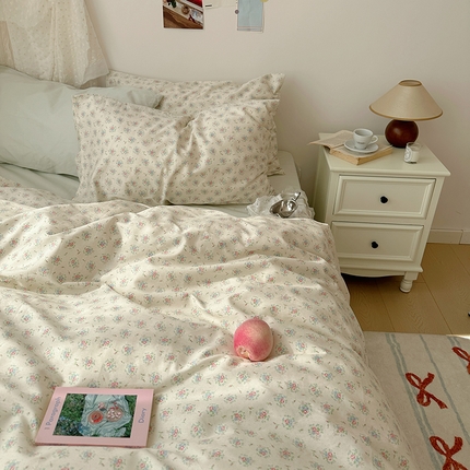 91家纺网 家纺一手货源 找家纺 新款纯棉ins风小碎花田园风四件套花卉活性印花小清新被套纯色加大床单1.8床笠混搭风纯色印花枕套 初尧冰沙绿