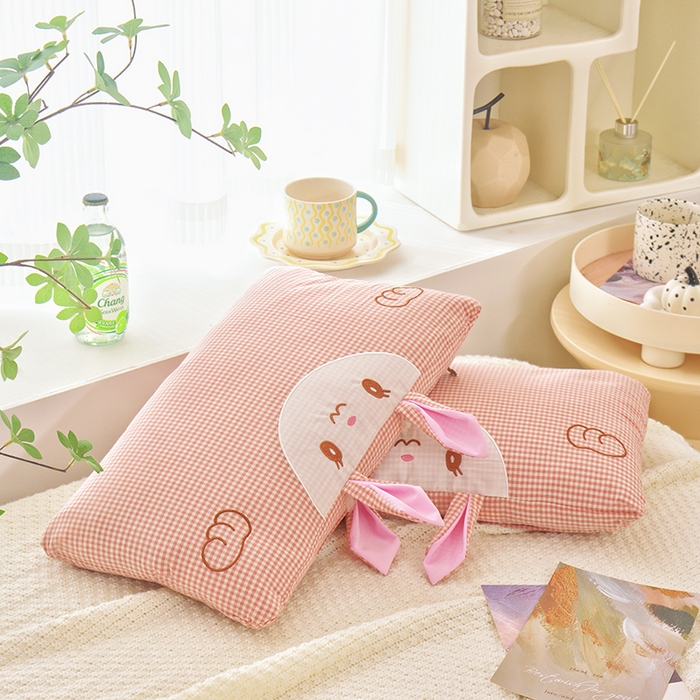 91家纺网 家纺一手货源 找家纺 织布人 2025新款荞麦枕卡通全棉水洗棉小兔子儿童枕学生枕家用荞麦枕头 全棉小兔荞麦枕-粉格