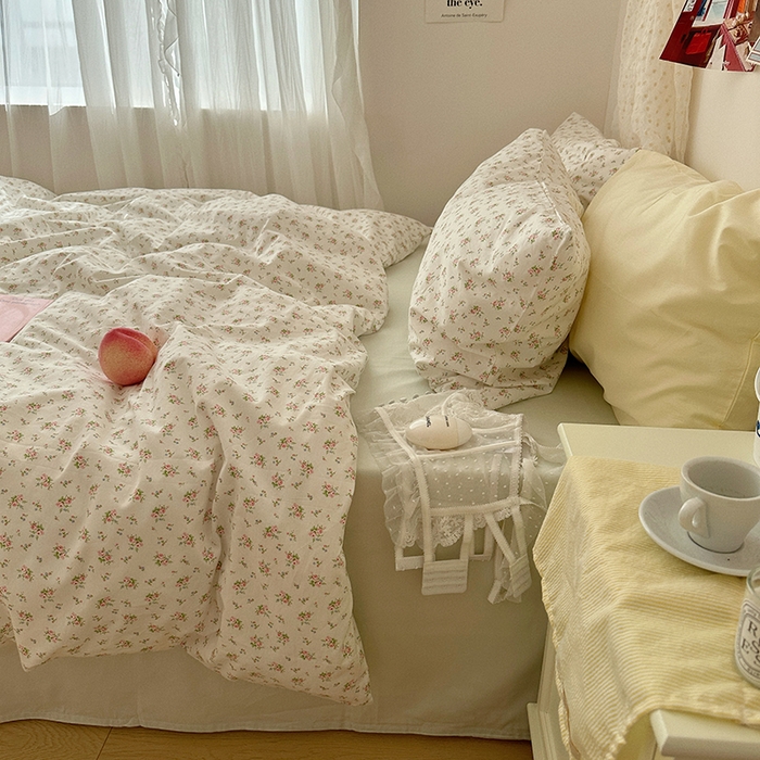 91家纺网 家纺一手货源 找家纺 尺素 2024新款韩国纯棉ins风小碎花四件套花卉田园被套纯色加大床单1.8床笠混搭风纯色印花枕套 花迹（冰沙绿）