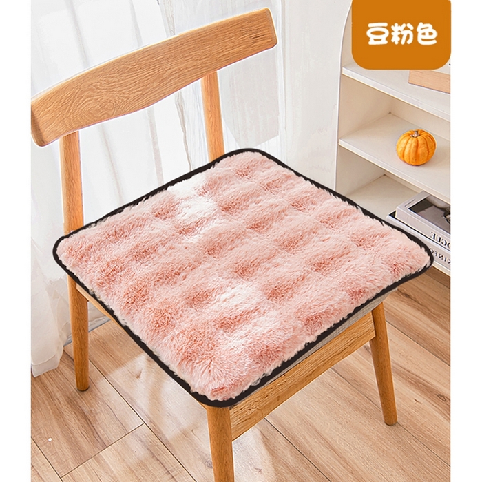 91家纺网 家纺一手货源 找家纺 芙宁娜 2024新款兔毛绒冬季保暖坐垫办公室久坐椅垫家用餐椅垫沙发垫车载坐垫 豆粉色