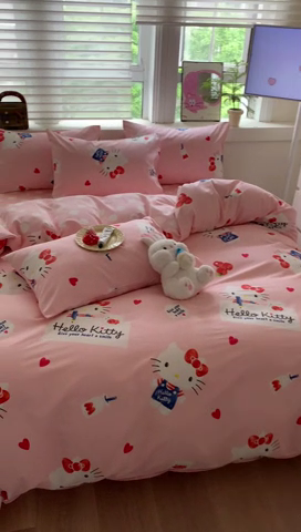 91家纺网 家纺一手货源 找家纺 玉元坊 2025年新款三丽鸥系列全棉纯棉简约基础款四件套三件套--凯蒂猫简约款式 简约-苹果凯蒂