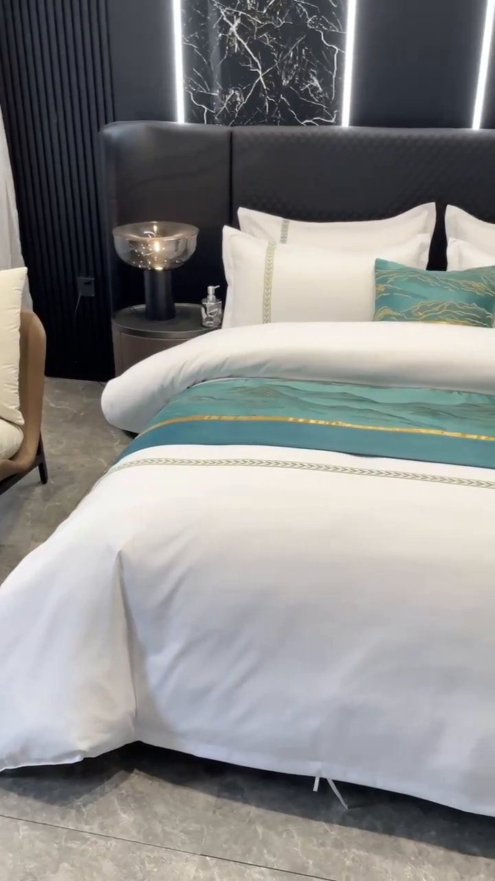 91家纺网 家纺一手货源 找家纺 中乾酒店布草工厂店 2024新款120克加密织带款酒店磨毛四件套 如沐春风