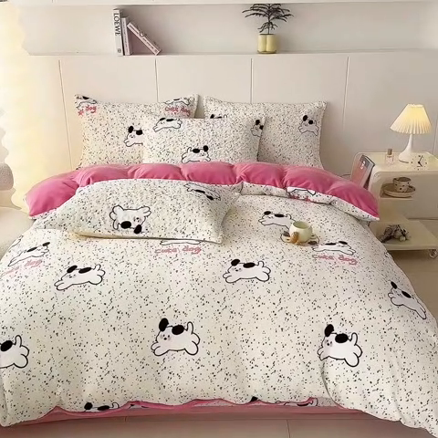 91家纺网 家纺一手货源 找家纺 添越家纺 2025新款简约款牛奶绒床盖四件套 斑点狗