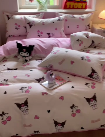 91家纺网 家纺一手货源 找家纺 玉元坊 2025年新款三丽鸥系列全棉纯棉简约基础款四件套三件套--库洛米简约款式 樱桃库洛米【简约款】