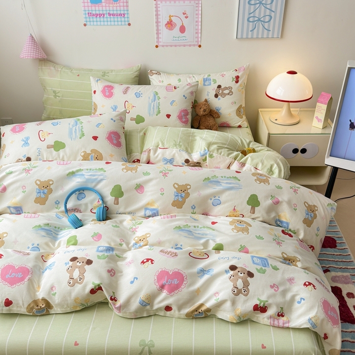 91家纺网 家纺一手货源 找家纺 曼之夏 2024新款全棉印花四件套 樱桃小狗